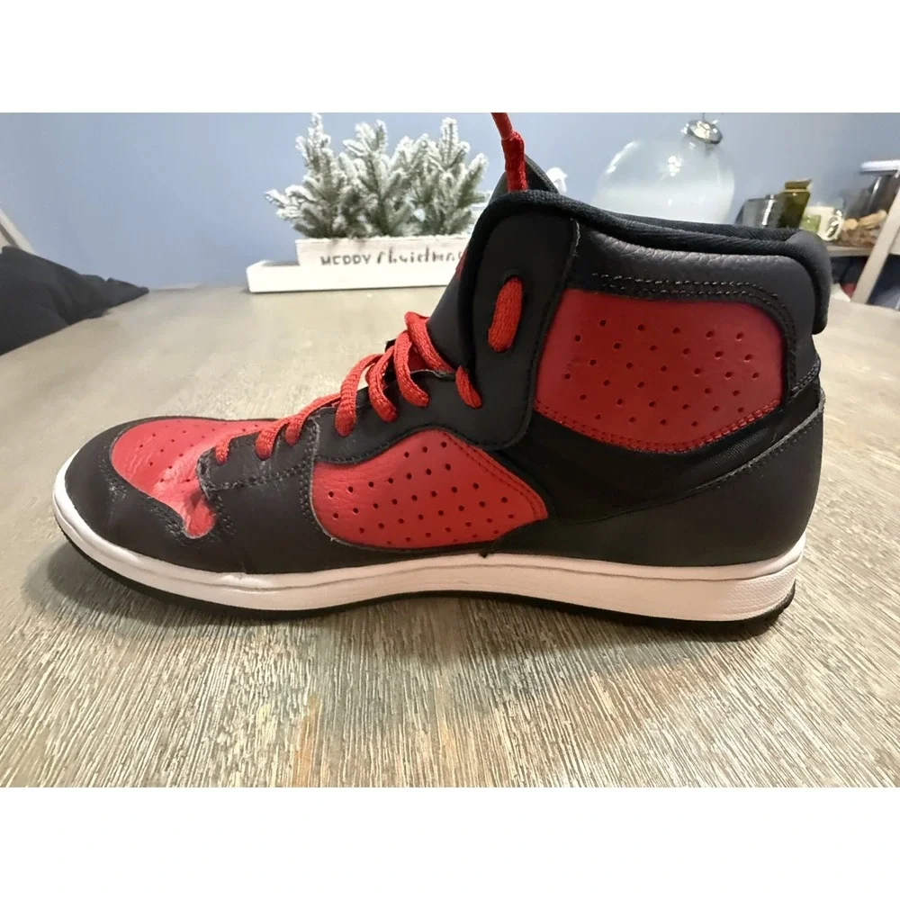 Nike Air Jordan Access Black Gym Red Sneakers, Men's 11.5 Basketball AR3762-006